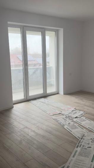 Apartament cu 3 camere decomandat în 2 Moldoveni