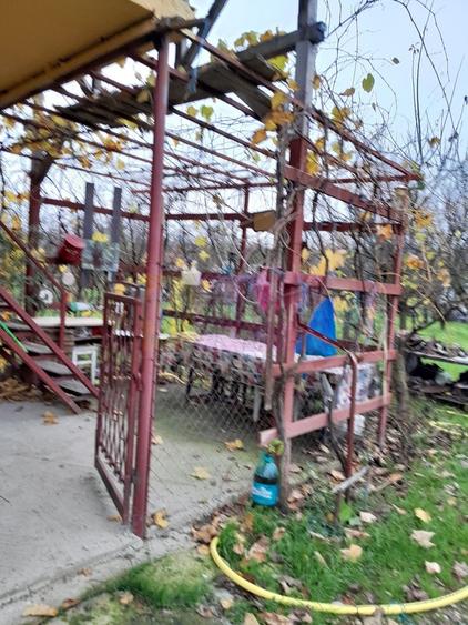 Casă individuală cu 3 camere cu Canalizare în Bărcănești