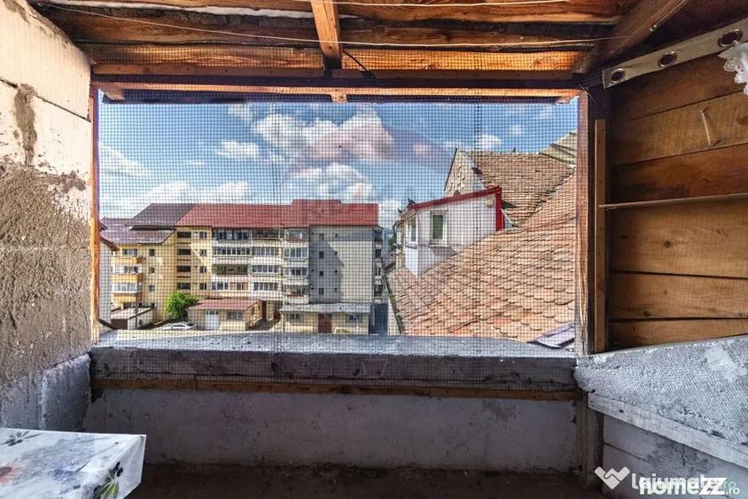 Apartament cu 3 camere nedecomandat în Central