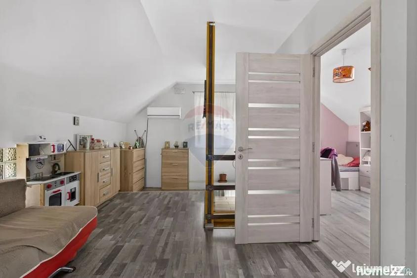 Casă cu 4 camere cu Teren 403 Mp în Central