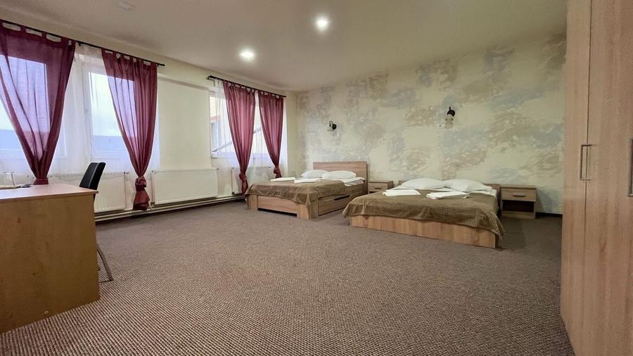 Apartament cu 3 camere decomandat în Astra
