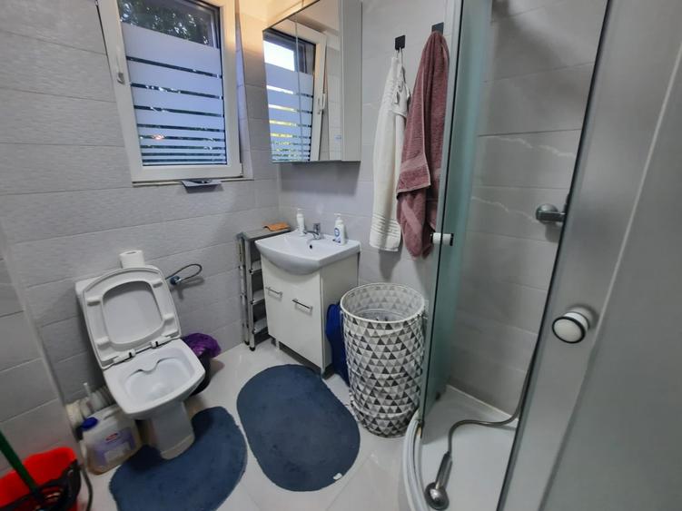 Apartament cu 3 camere decomandat în Prelungirea Ghencea