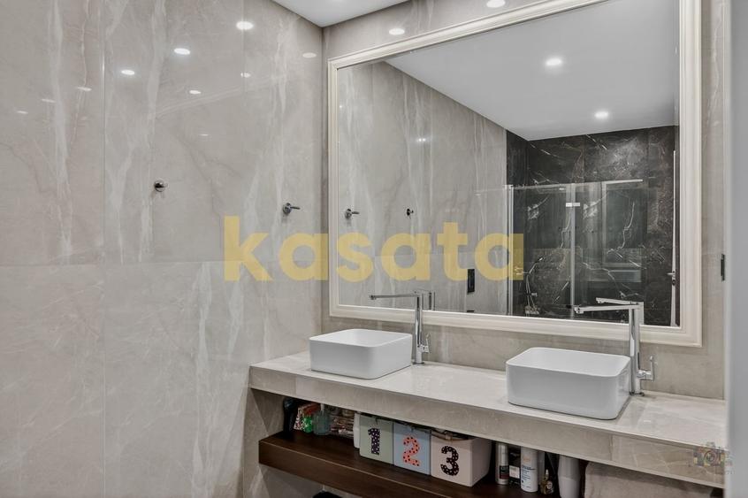 Apartament cu 4 camere semidecomandat în Pipera