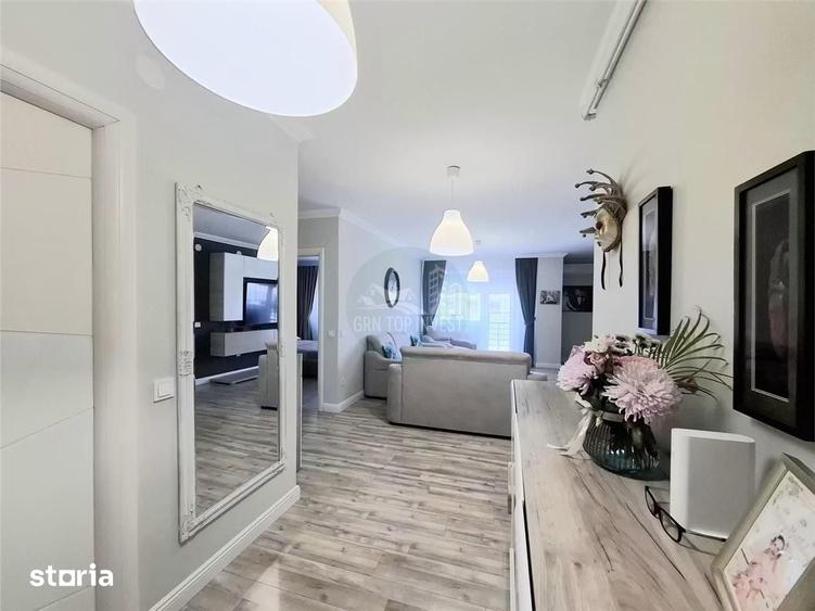 Apartament cu 3 camere decomandat în Turnișor