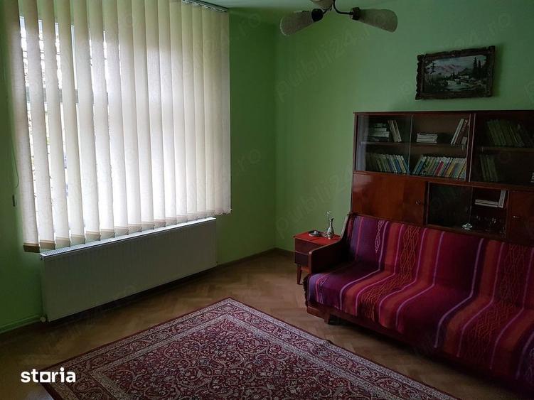 Apartament cu 2 camere, mobilat în Central