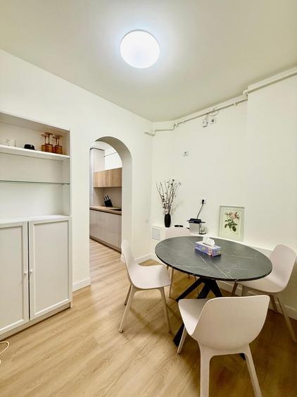 Apartament cu 3 camere semidecomandat în P-ța Dorobanți