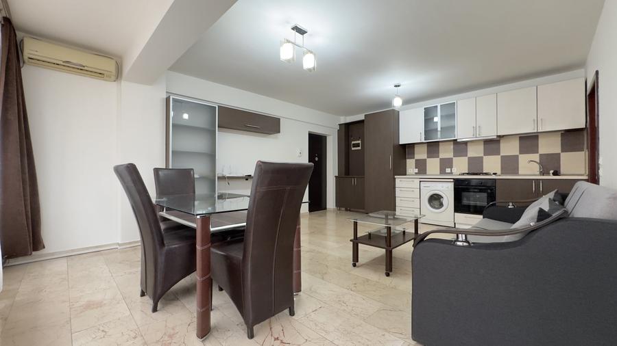 Apartament cu 2 camere semidecomandat, mobilat în Central