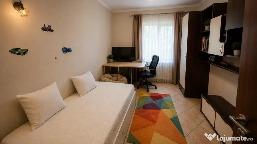 Apartament cu 4 camere decomandat în Ultracentral