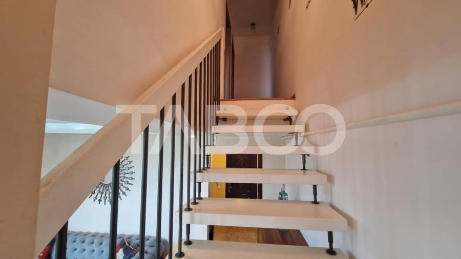 Apartament cu 4 camere semidecomandat în Ștrand