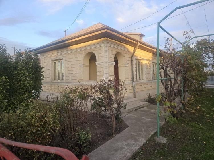Vand casa centrala Pogoanele Buzau!
