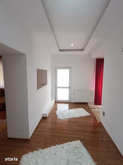 Casă cu 3 camere cu Teren 1760 Mp în Meteș