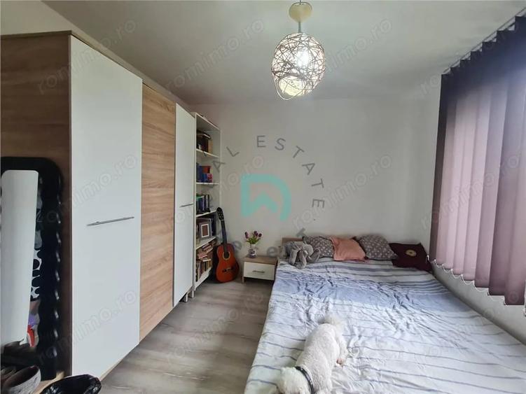 Apartament cu 3 camere decomandat în Craiter