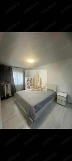 Apartament cu 4 camere decomandat în Lipovei