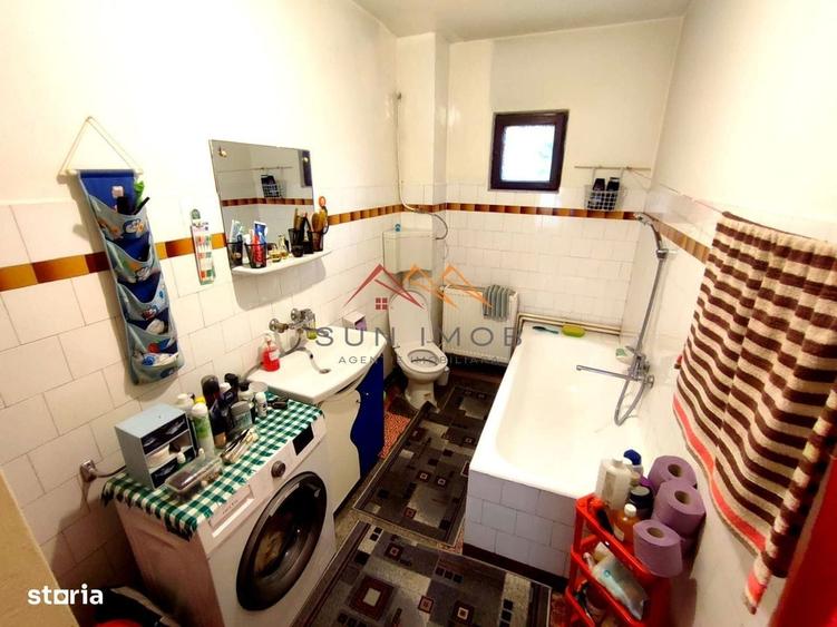 Casă cu 4 camere decomandat cu Teren 890 Mp în Slobozia