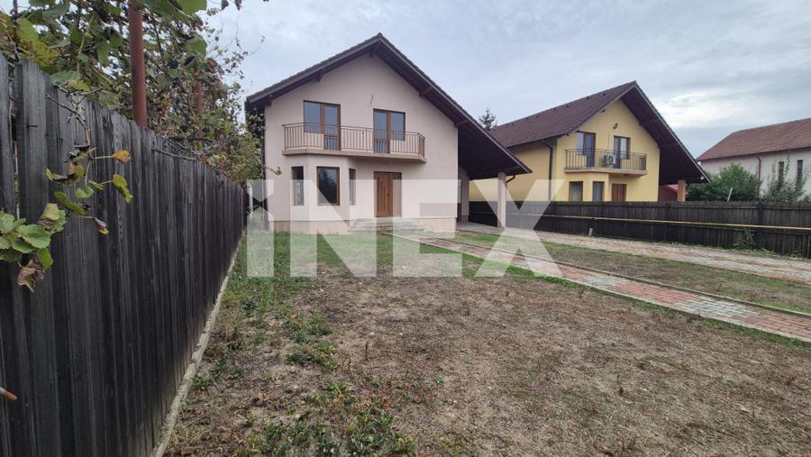 Casă cu 4 camere cu Canalizare în Valea Ursului