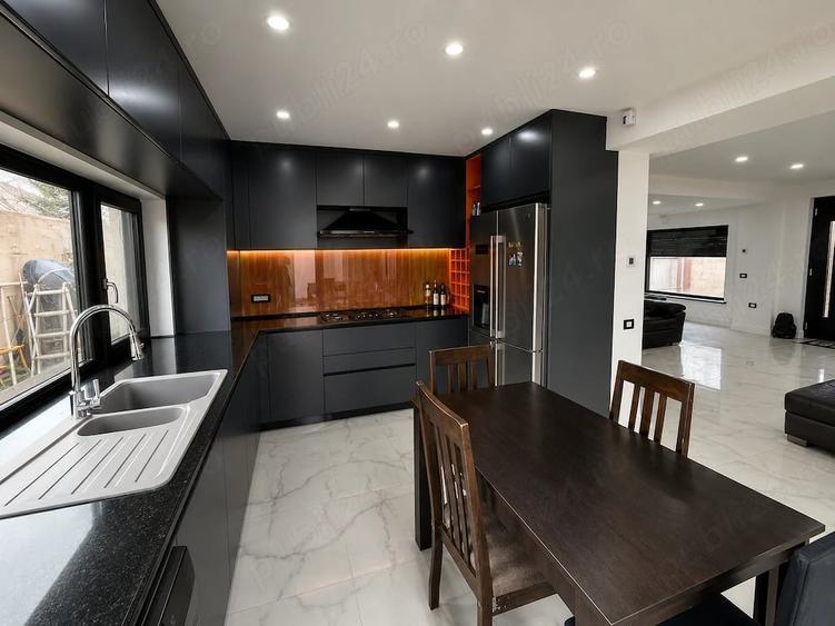Casă cu Teren 242 Mp în Izvoare