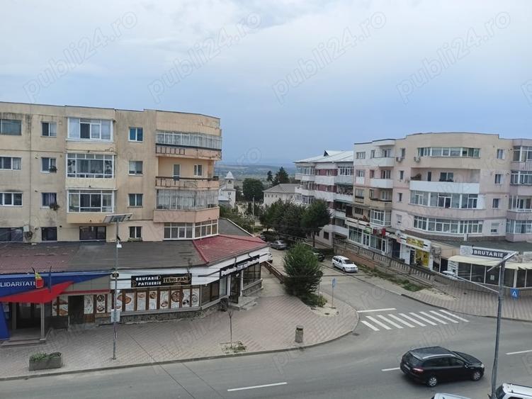Apartament cu 2 camere decomandat în Buhuși