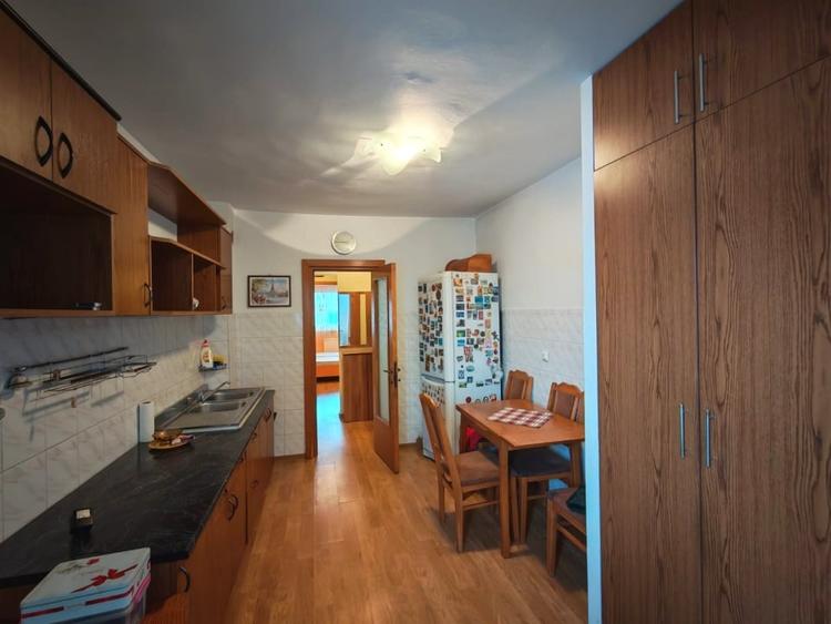 Apartament cu 4 camere decomandat, mobilat în Bistrița Lac