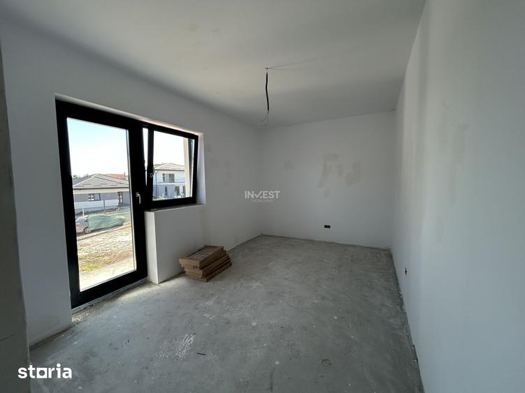 Casă cu 5 camere cu Teren 333 Mp în Rediu