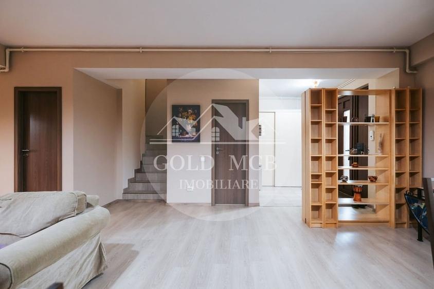 Duplex cu 4 camere cu Canalizare în Ferme