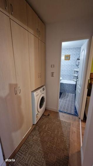 Apartament cu 3 camere decomandat în Micro 16