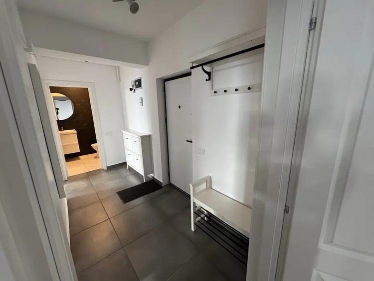Apartament cu 2 camere decomandat, mobilat în Apărătorii Patriei