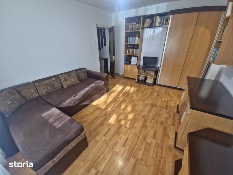 Apartament cu 2 camere semidecomandat, mobilat în Sud