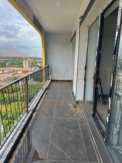 Apartament cu 2 camere decomandat în Far
