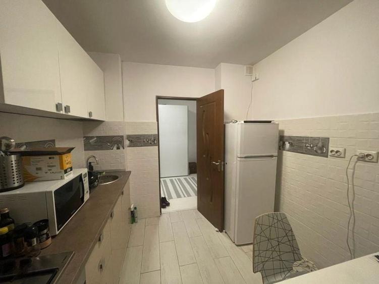 Apartament cu 2 camere semidecomandat, mobilat în Tineretului