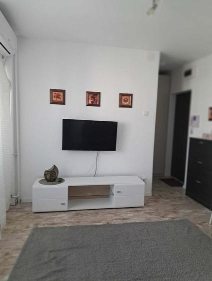 Garsonieră semidecomandată în Costin Georgian