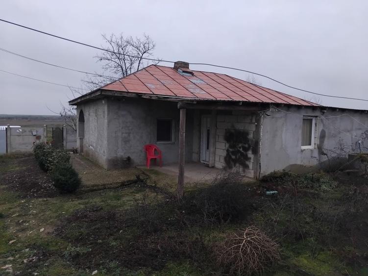 Casă cu 3 camere în Stăvărăști