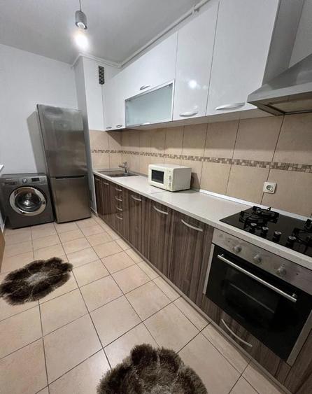Apartament cu 2 camere decomandat în Titan