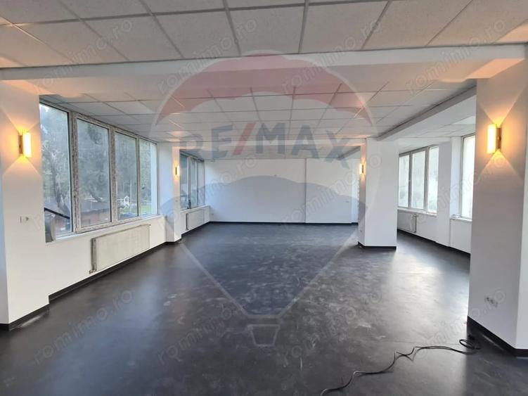 Casă cu Teren 2140 Mp în Moieciu