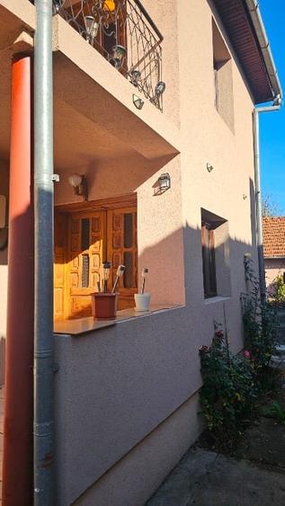 Duplex cu 5 camere cu Canalizare în Central