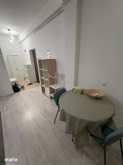 Apartament cu 3 camere în Independenței