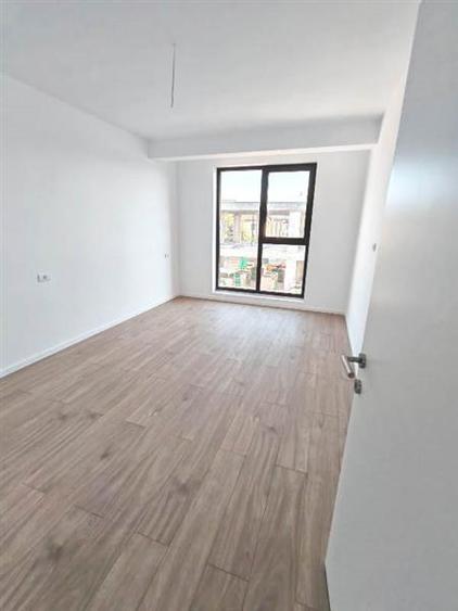 Casă cu 4 camere cu Teren 235 Mp în Prelungirea Ghencea