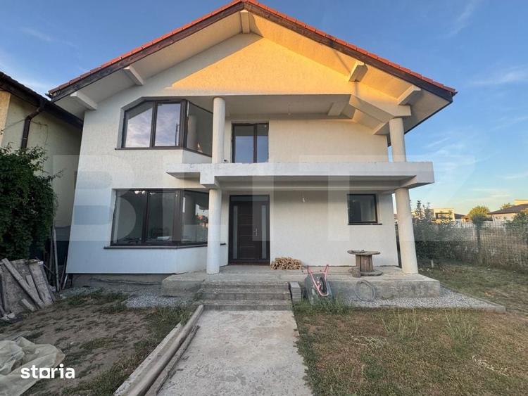 Casă cu 5 camere cu Teren 512 Mp în Malu Mare