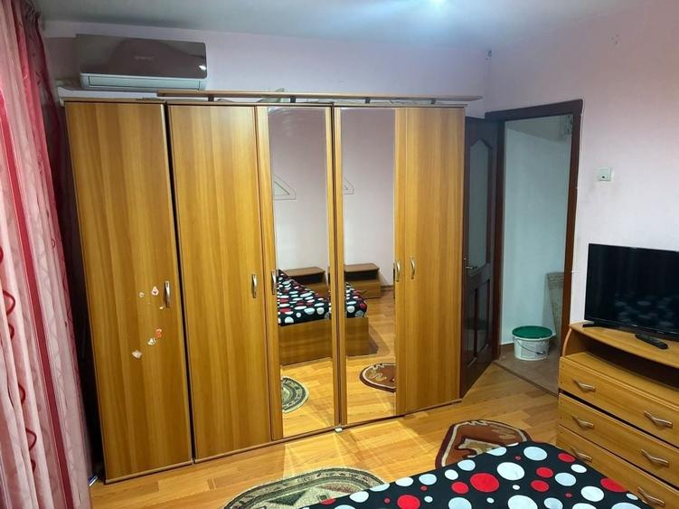 Apartament cu 2 camere decomandat în Barați