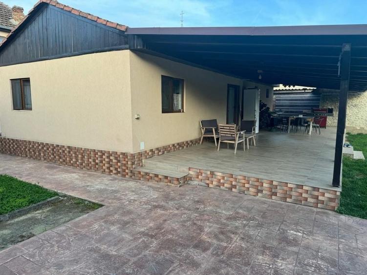 Casă cu 4 camere în Odoreu