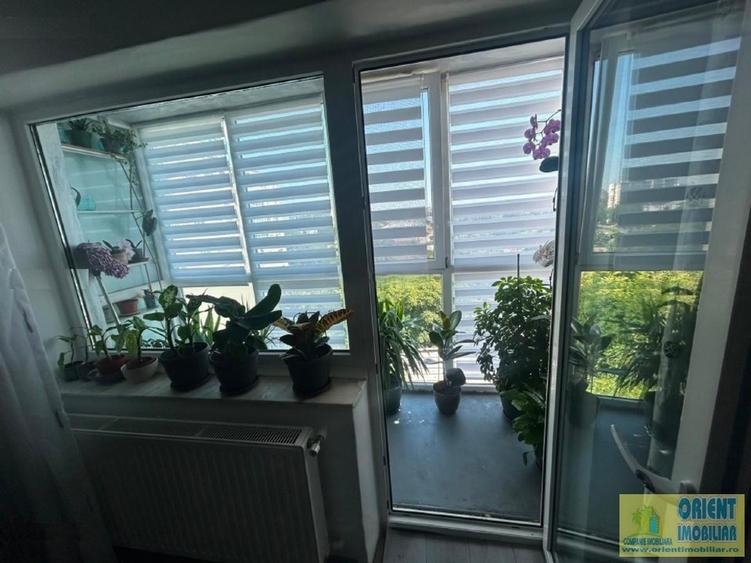 Km 4-5, de vanzare apartament 3 camere, decomandat, gaze - 10