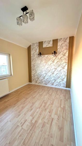 Apartament cu 3 camere semidecomandat în Dâmbovița