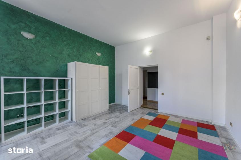Apartament cu 7 camere în Mărășești