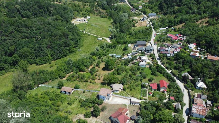 Teren de 5681 mp, în Vlădești