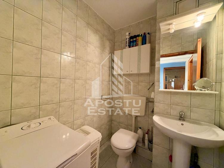 Apartament cu 3 camere decomandat, mobilat în Aradului