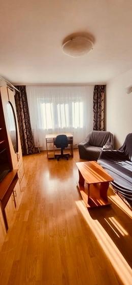 Garsonieră decomandată, mobilată în Dristor