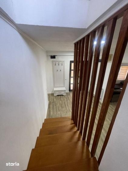 Casă cu 5 camere cu Teren 562 Mp în Răucești
