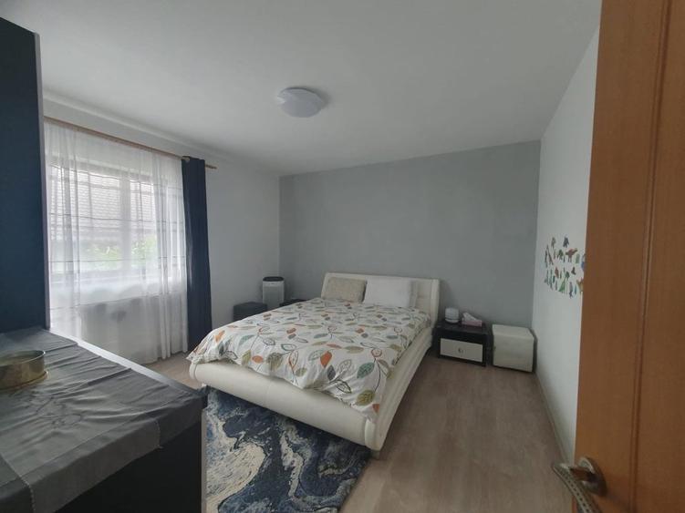 Casă individuală cu 5 camere cu Teren 300 Mp în Chiajna