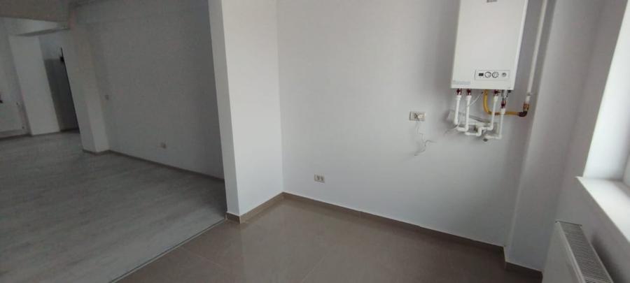 Apartament cu 3 camere decomandat în Popas Păcurari