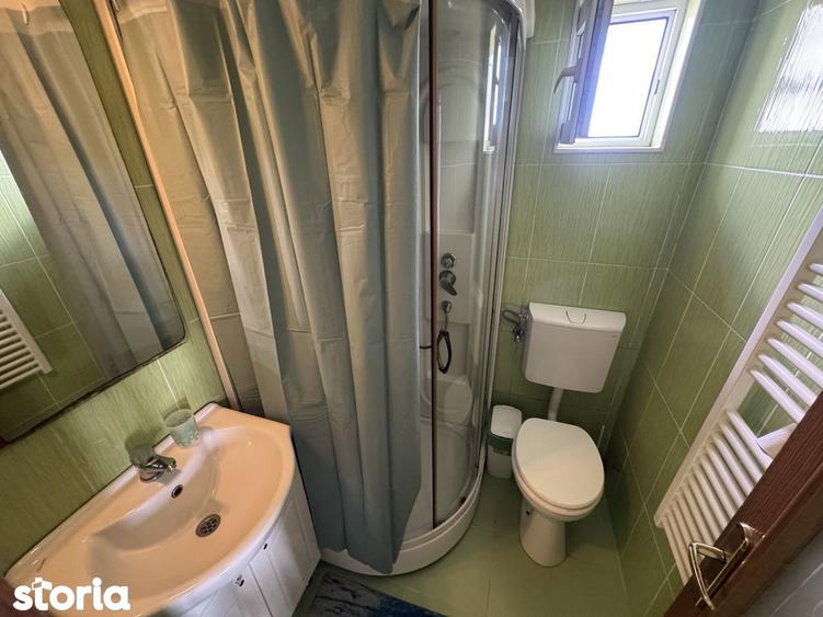 Casă cu 4 camere cu Canalizare în Sud
