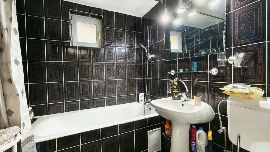Apartament cu 2 camere semidecomandat în Rahova